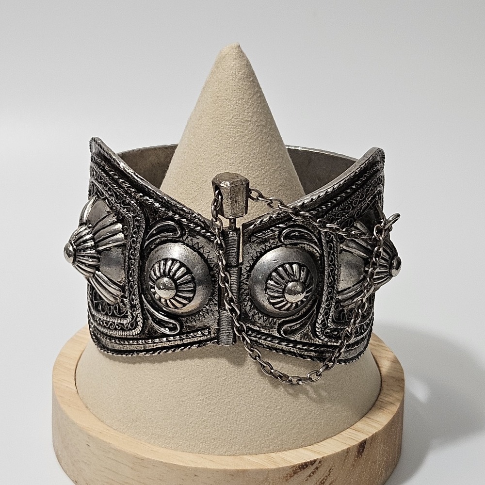 Vintage Tribal Silvertone Pull Pin Bracelet Hinged Ornate Brutalist